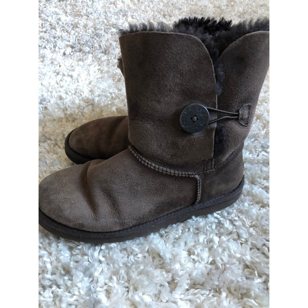 Bailey Button Uggs